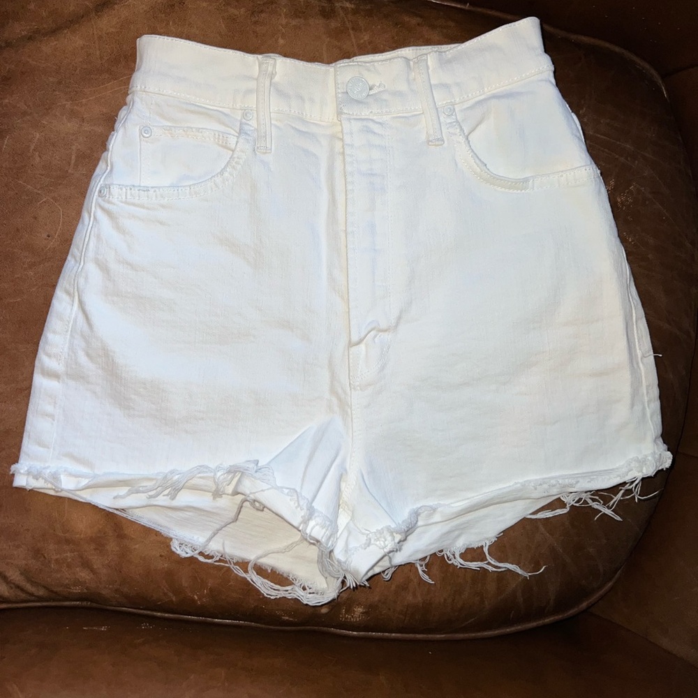 Mother white denim shorts! Super cute / stretchy and perfect condition. Size 25